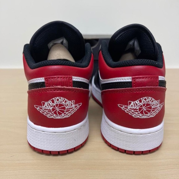 Nike Air Jordan 1 low gs bred toe - Picture 4 of 4